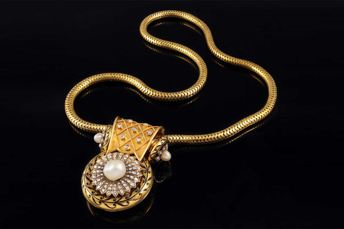 Bijou collier or d'exception