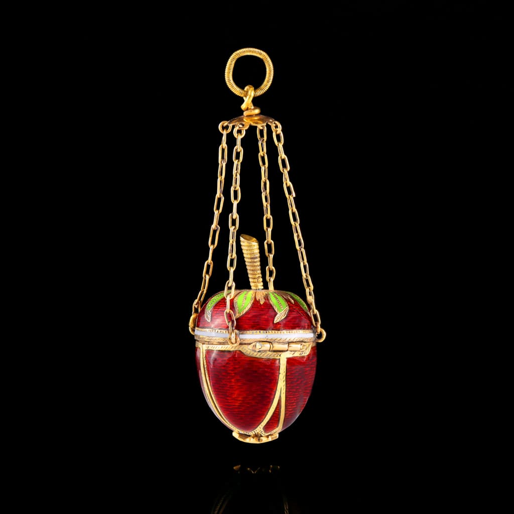 pendentif rouge et or